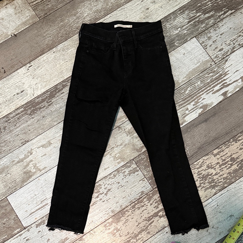 Black Levi’s Denim Jeans size 25